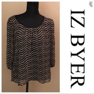 IZ Byer Black and White Zig Zag Shirt Size Large